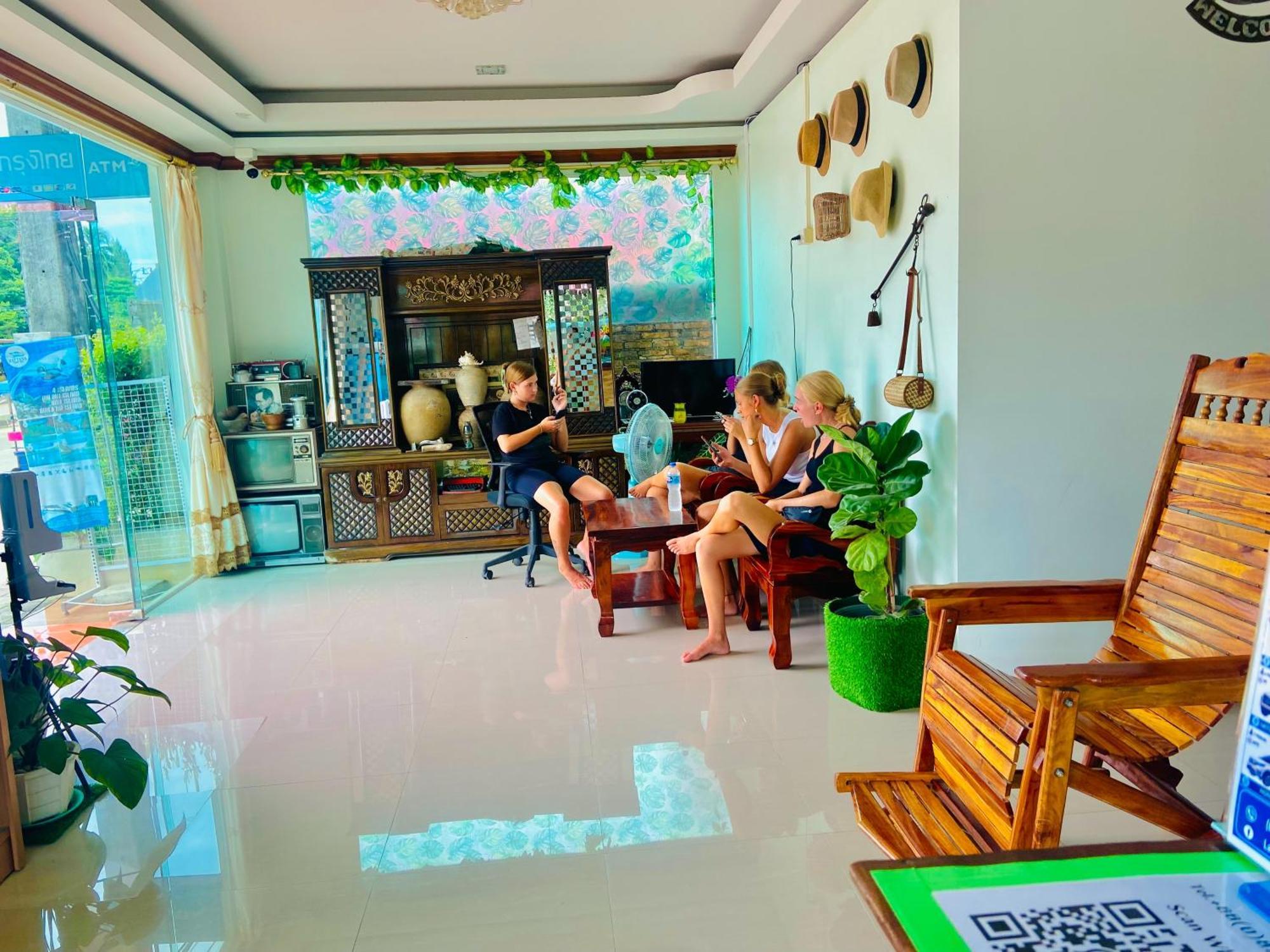 Lanta Grand House Hotel Koh Lanta Ngoại thất bức ảnh